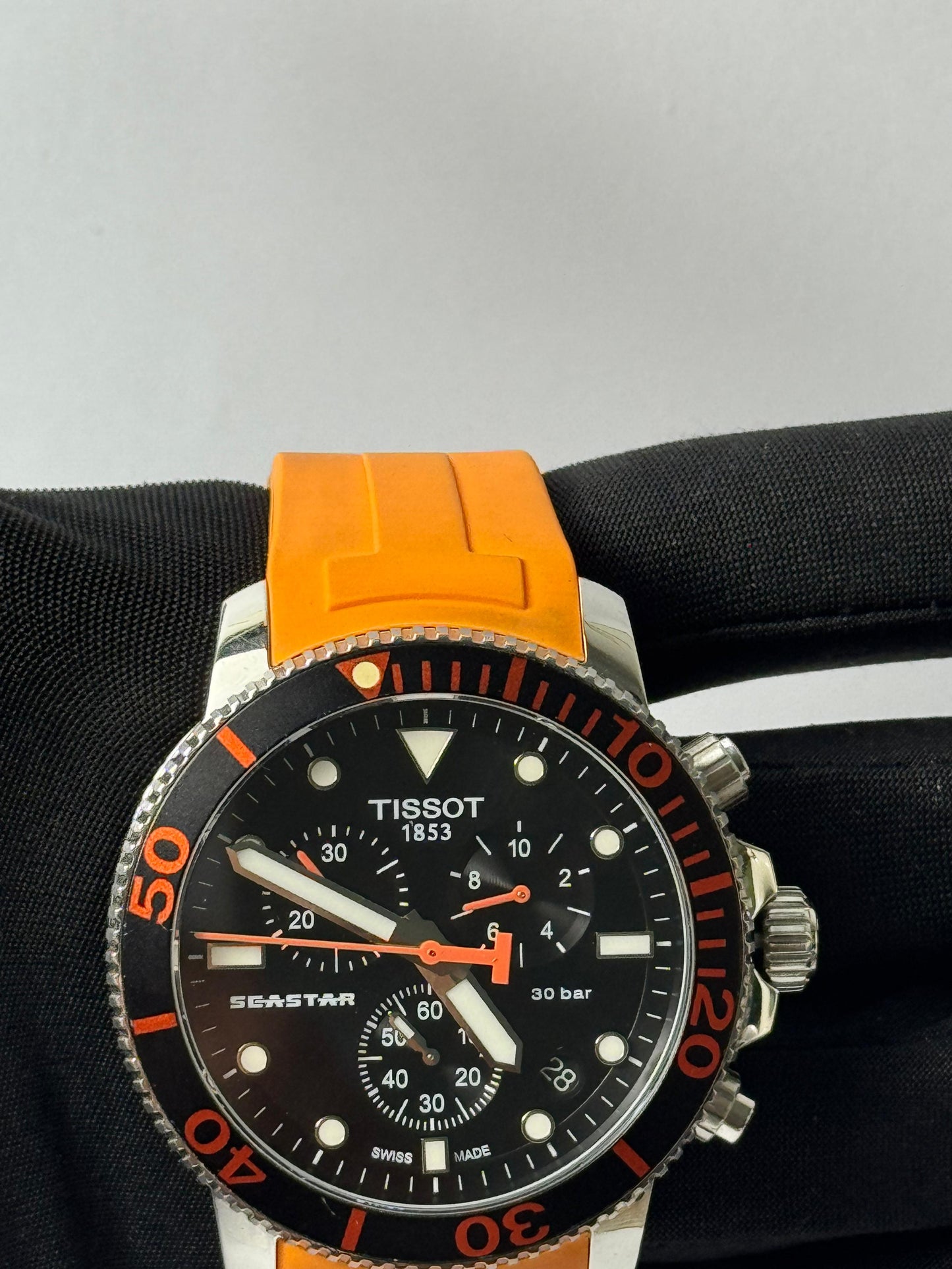 Refurbished Tissot Seastar 1000 Chronograph – Swiss Made | 30 BAR | Orange Strap